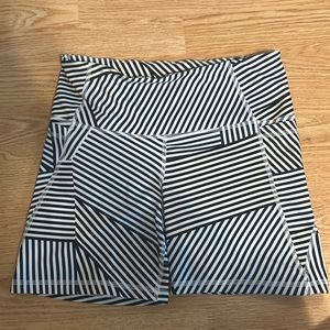 Old Navy Active medium striped spandex shorts